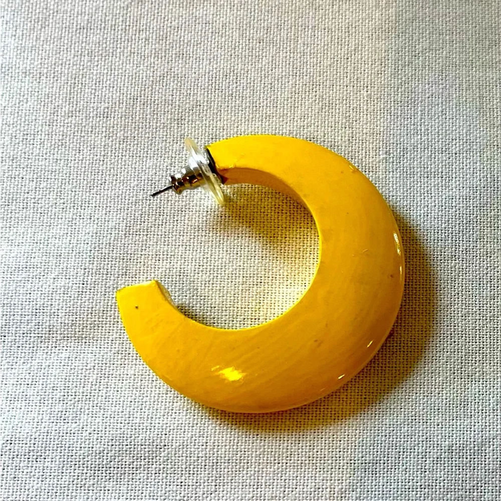 Vintage Wooden Yellow Hoop Earrings - Picture 6 of 16